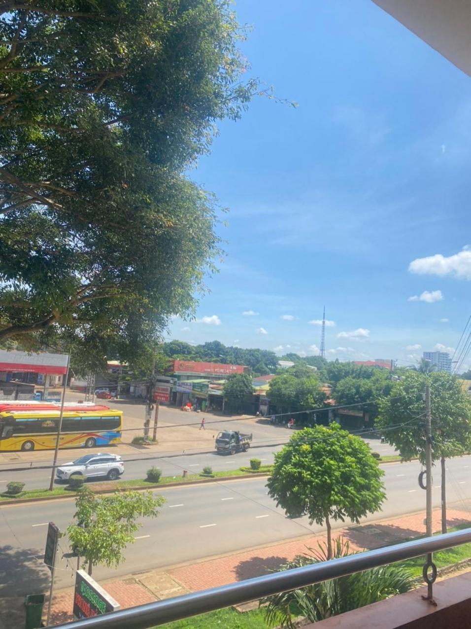 Khach San Ban Me Xanh Otel Buôn Ma Thuột Dış mekan fotoğraf